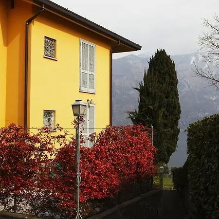 Charming View アパート